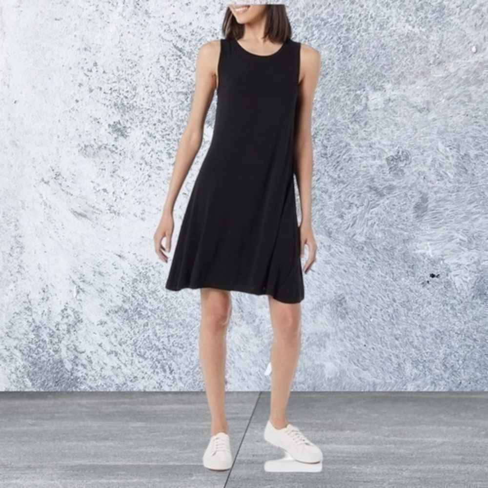 Old Navy sleeveless shift tank dress